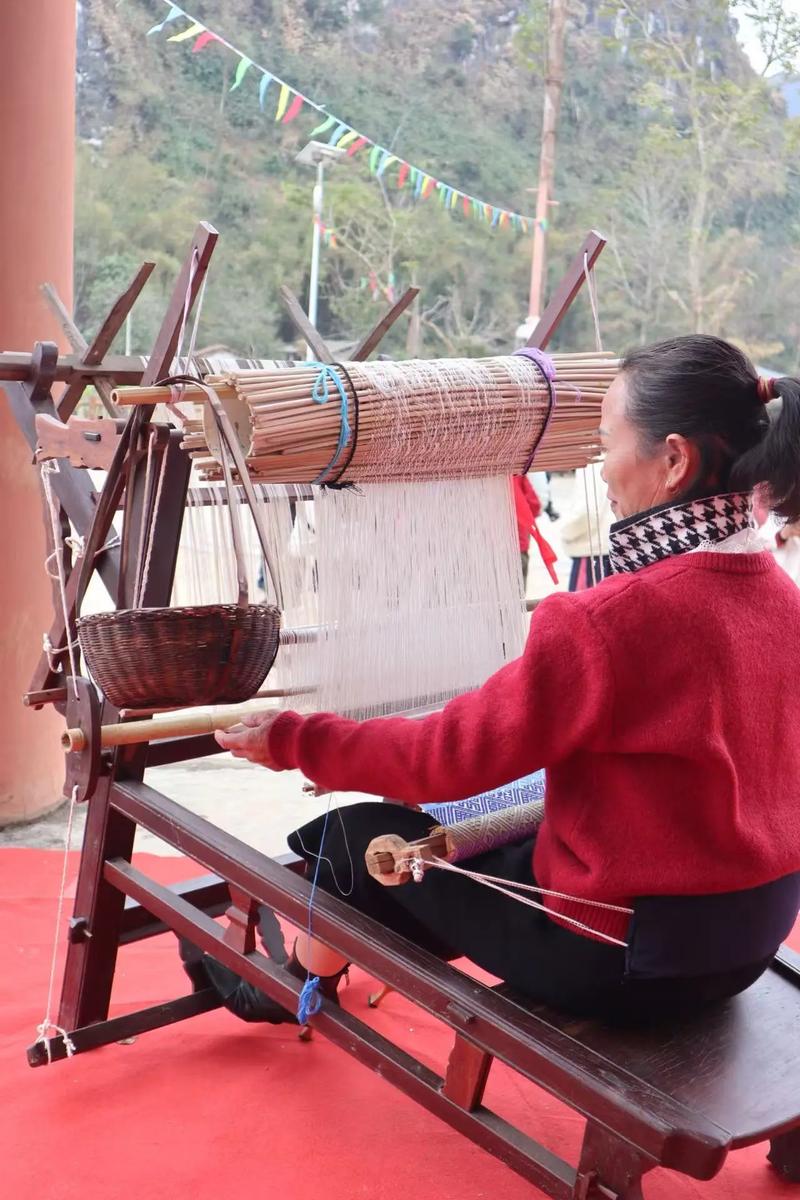 古代织布机是谁发明的