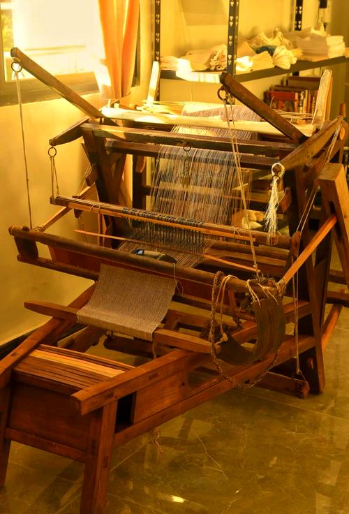 从下往上织圆领毛衣领子织法